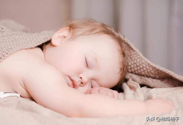 宝宝天天夜哭累坏妈？学会这5招，宝宝睡眠好，妈妈倍轻松