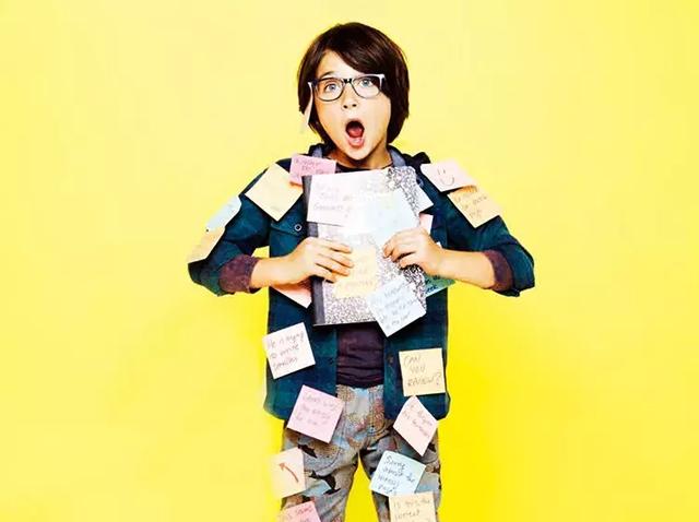 孩子东西随手乱放，怎么改掉丢三落四的毛病？