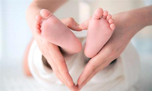 别以为生完孩子就没事儿了？产后妈妈还需要过这5关，真不容易