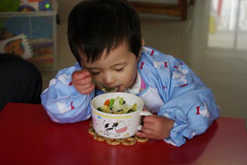 是谁“偷走”了孩子的身高？儿科医生：“元凶”是孩子常吃2种饭