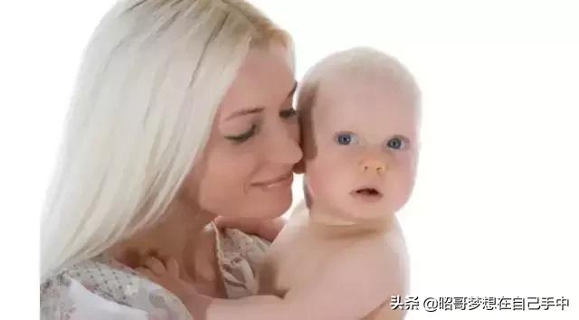 会伤害到宝宝的几种行为，妈妈还在做吗？