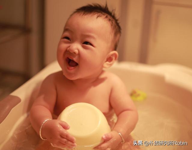 6岁宝宝烫伤后生命垂危！孩子烫伤，最佳处理时间只有2分钟