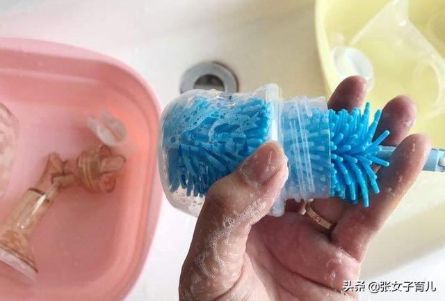 宝宝频繁拉肚子，原来都是宝妈这样清洗奶瓶的错，别不信