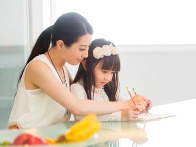 决定孩子成为什么样的人，无关家庭贫富，而是母亲身上的这些特质