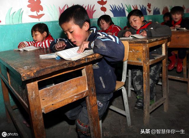 您才是孩子的“起跑线”，要是拼不过其他父母，还能给孩子什么？