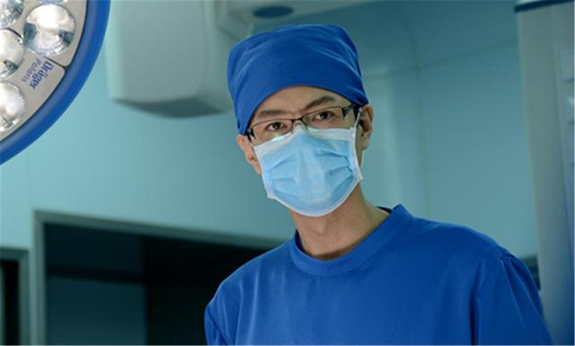 孕妈顺产遇到“男医生”感到尴尬？搞清楚这3点，你就会放下偏见