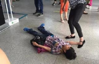 5岁男娃生命垂危，都是洗澡惹的祸，医生警告：3种情况不能洗澡