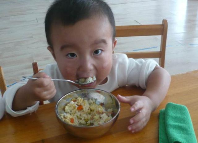 除了盐，这几样食物1岁宝宝也不能吃，儿科医生：家长别不当回事