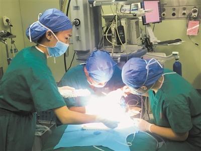 4岁幼童12颗蛀牙，不只是因为吃糖