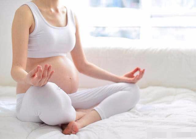 怀孕后，孕妈这3个部位容易变黑，别担心，是胎儿发育健康的表现