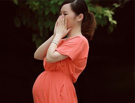 孕期放屁臭又多太尴尬？这4个原因在“搞怪”，最后一个别忽视