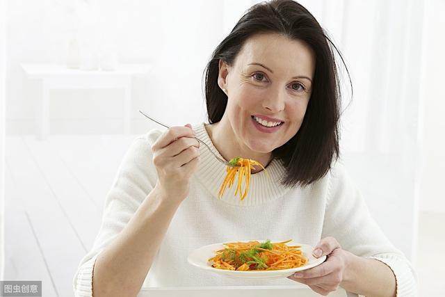 孕期饮食需注意：想要提升胎儿脑力 这些食物孕妈要多吃