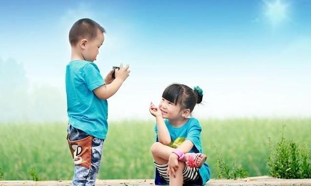 “你是姐姐，应该让着弟弟！”姐姐给出的回答，让奶奶无言以对