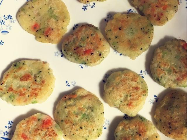名门泽佳：辅食之宝宝土豆蔬菜饼（10个月以上）