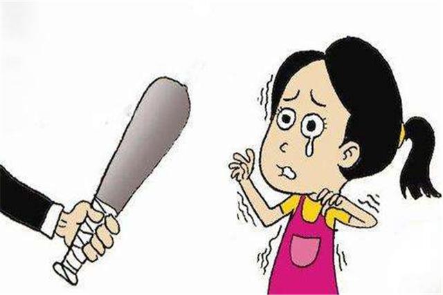 4岁男童不想午睡，幼师直接动手殴打，无德幼师该如何处理？