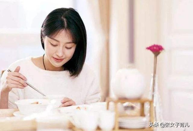 产后坐月子期间，老人都会告诫不能洗头洗澡，你是否严格遵守了呢