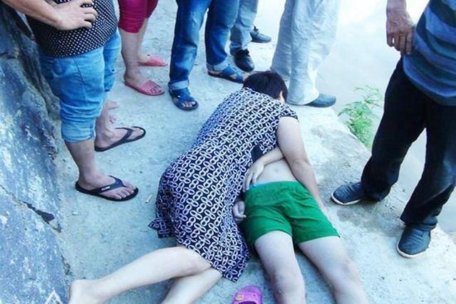56岁高龄产妇明知生育风险，可为何却坚持生孩子？得知原因很心疼