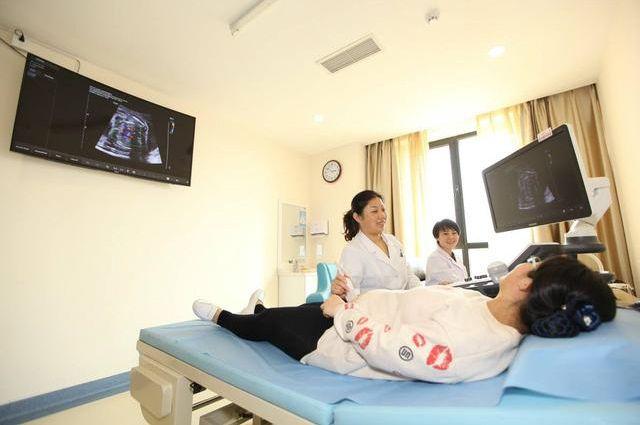 怀孕5个月，肚子总是“砰砰砰”的响，可能是胎宝宝在做这件事