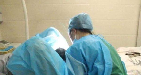剖腹产生子，究竟是选择全麻还是半麻？医生表示：要谨慎