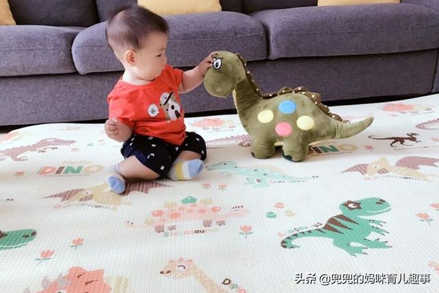 宝宝跳过爬行直接走路是聪明？医生道出实话：这些好处错过了