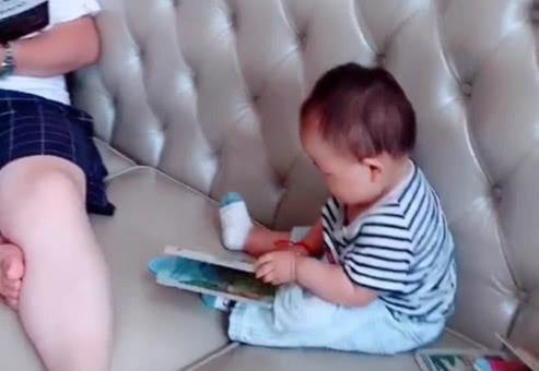 “装模作样奶爸”带娃看书火了，记住你是孩子最好的老师