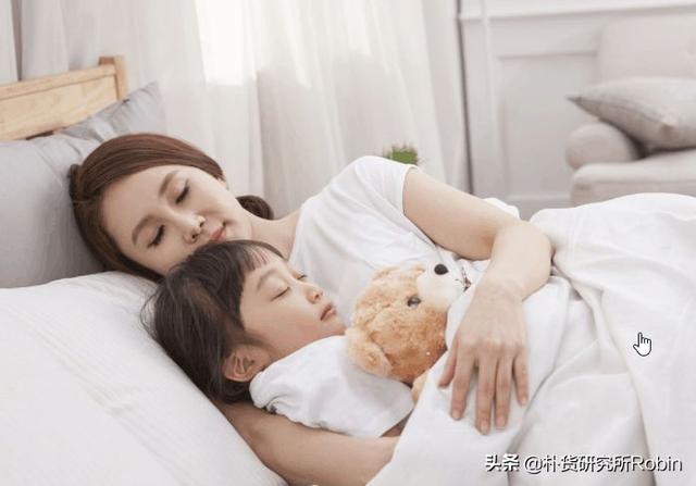 5岁儿子主动提出分房睡，询问其中缘由，让妈妈羞愧万分
