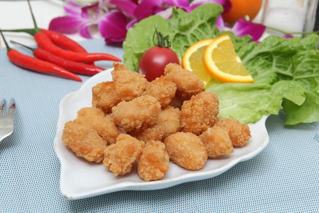 孩子爱吃零食？在家给他做鸡米花，几块钱一大锅，简单又营养