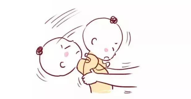 只因一个动作，满月宝宝双目失明…医生警告：别再剧烈摇晃婴儿