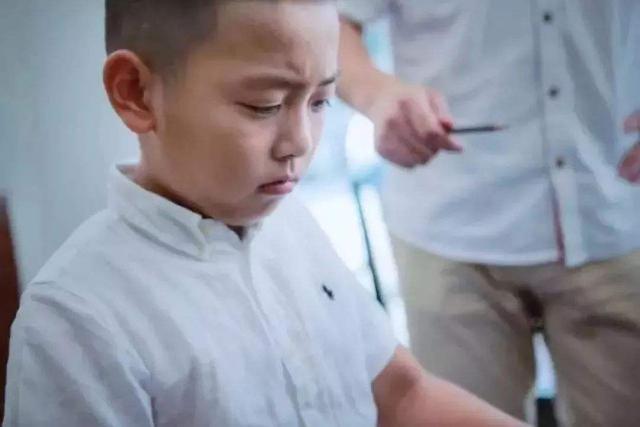 不能“吼孩子”，那该怎么办？聪明的父母用5句话代替吼骂