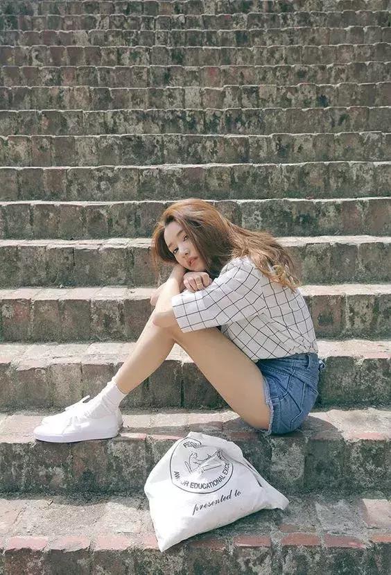 人无论再怎么被爱,都会挂念着那些没得到的爱.——坂元裕二