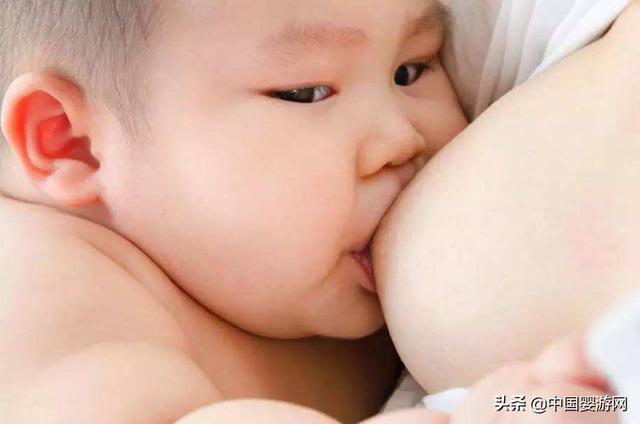 关于哺乳四种正确方式，我以为分分钟学会，没想到却毁了整个夜晚