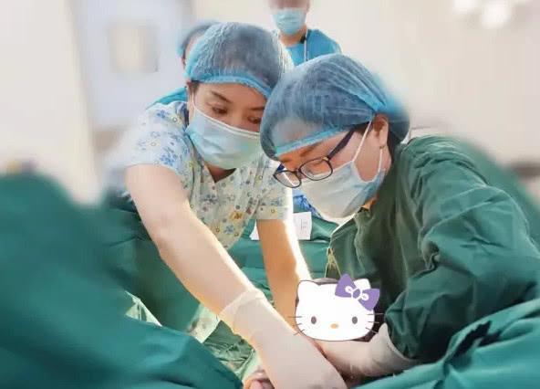 为何女性在顺产生二娃时会容易很多？医生说出实情，孕妈别害羞
