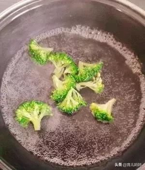 辅食推荐时间——什锦蔬菜瘦肉疙瘩面