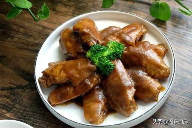 晒晒自已做的午饭，两菜一汤一主食，朋友看了说要把孩子送来托管