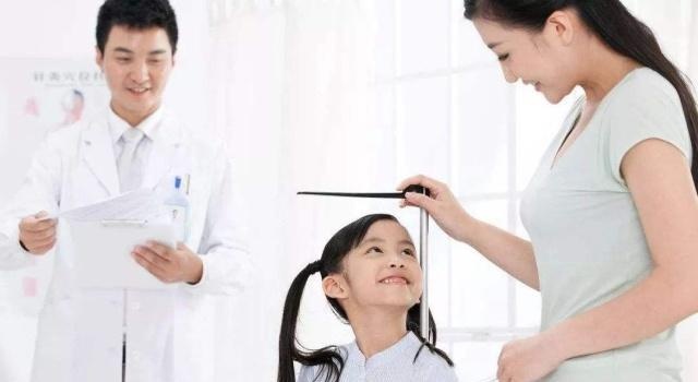 孩子身体出现这3个表现，可能是要停止长高了，宝妈们注意了！