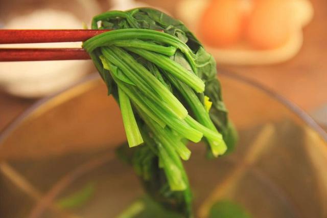 宝宝不爱吃绿叶蔬菜，聪明的妈妈一招搞定