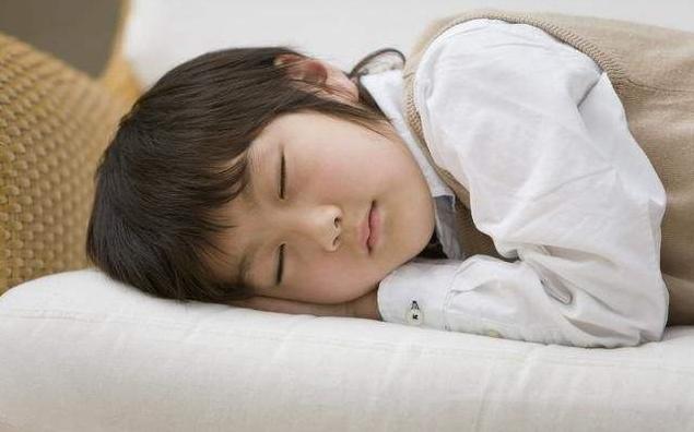 孩子晚上晚于几点睡会影响身高？医生：超过这个点的，一般都不高