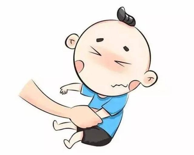 七个月宝宝手肿得动弹不得，查明真相后，爸爸气的猛抽自己耳光！