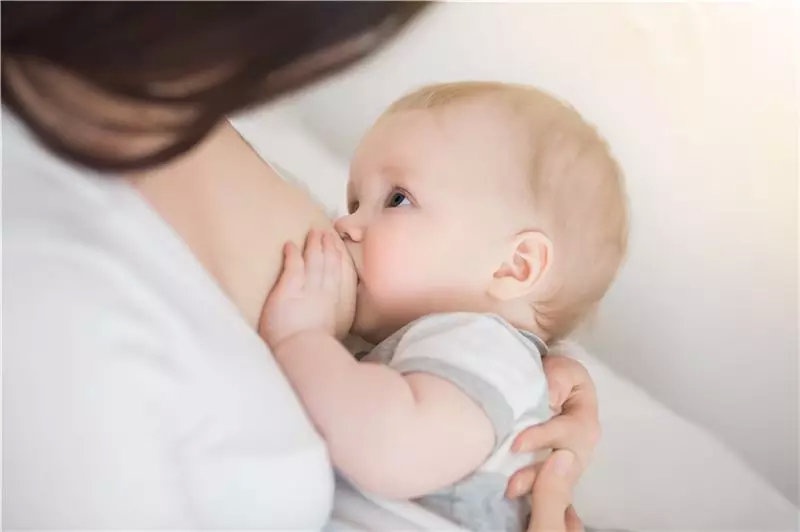 为什么母乳喂养得乳腺炎的比例如此高？月嫂该怎么办？