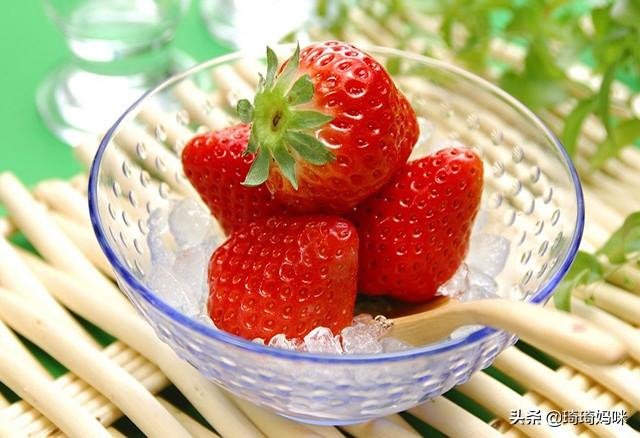 孕期可以吃草莓吗？孕妈适当吃草莓会有这几个好处