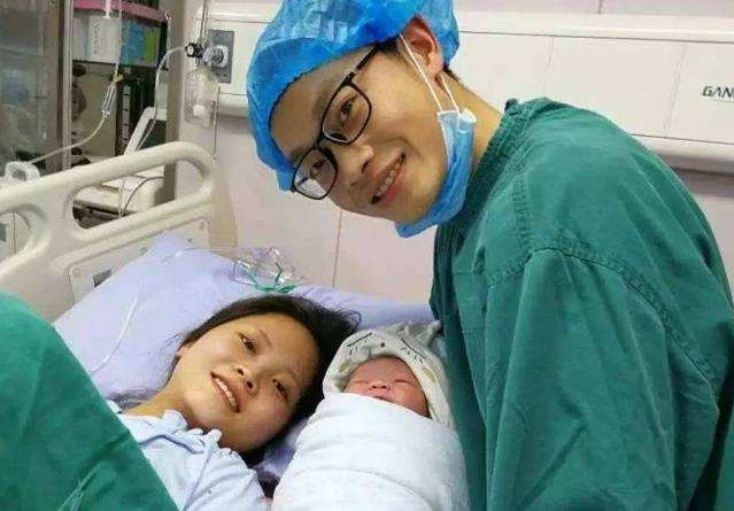 生完孩子后，宝宝和羊水会带走多少重量？