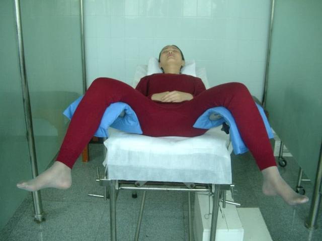 生孩子时就只能躺着？其实还有这5种姿势，看你都知道几个