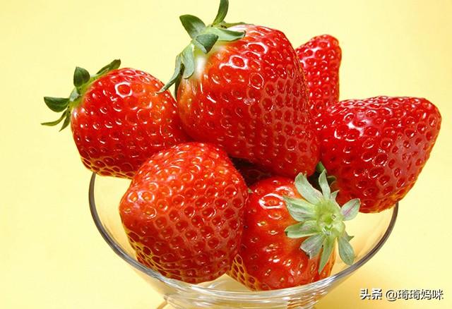 孕期可以吃草莓吗？孕妈适当吃草莓会有这几个好处