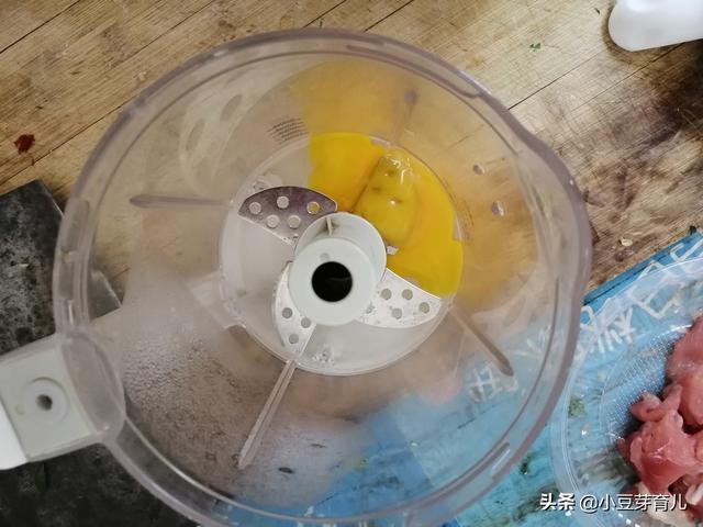 小米粥喝不完？给宝宝做成零食吧