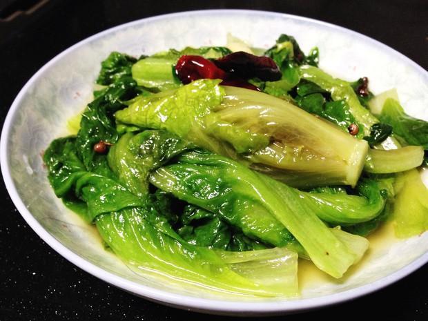 在怀孕期，这3种蔬菜孕妈多吃可能会出现子宫收缩，损害宝宝发育