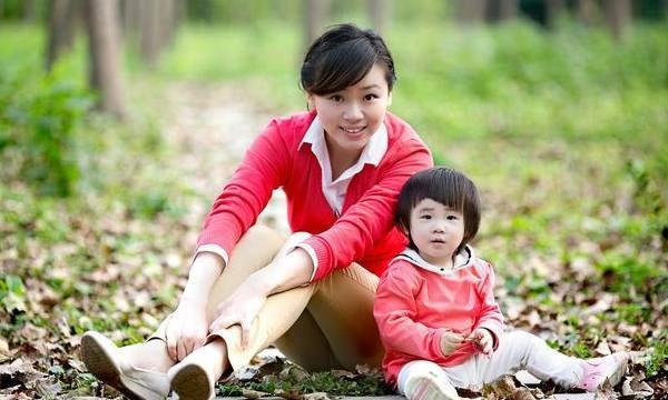 如果宝宝有这五种表现，说明很爱妈妈，长大会非常孝顺