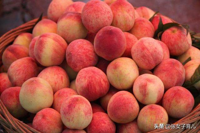 老人说，孕期吃桃子，容易导致孕妈流产，这是真的么？
