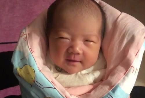 “暗自窃喜宝宝”走红，心想：哎呀妈呀，这次终于找对地方了