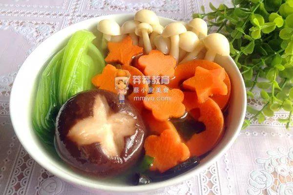 催乳食谱——杂蔬鲜菇素菌汤