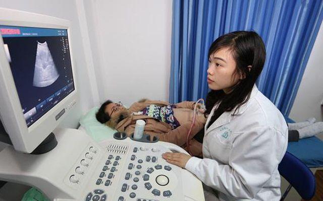 胎位异常不一定要剖腹产，试试这3种方法，争取在孕期纠正胎位